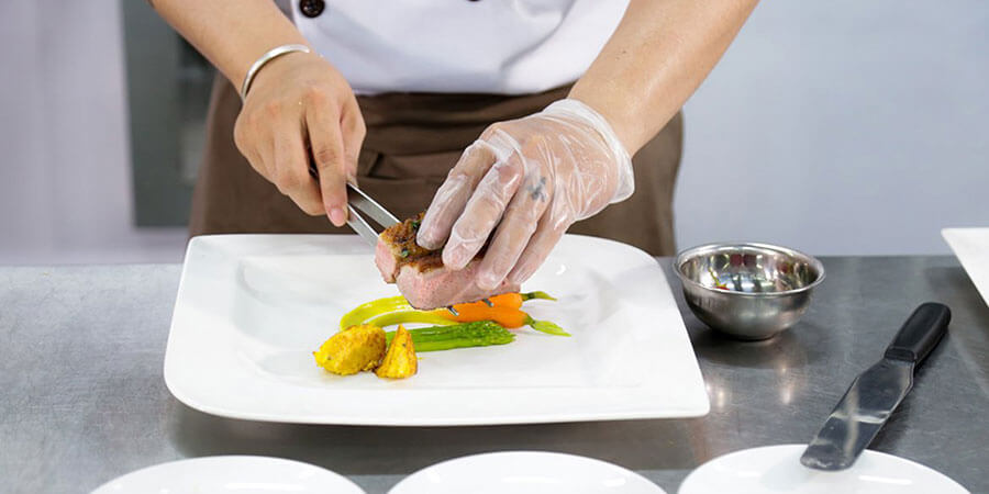 10 Food Safety Tips for Your Commercial Kitchen