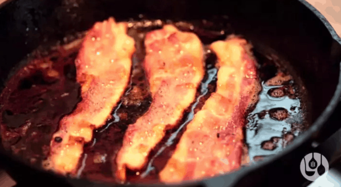 Hack #32: Keep bacon from splattering and popping with a little water in the pan
