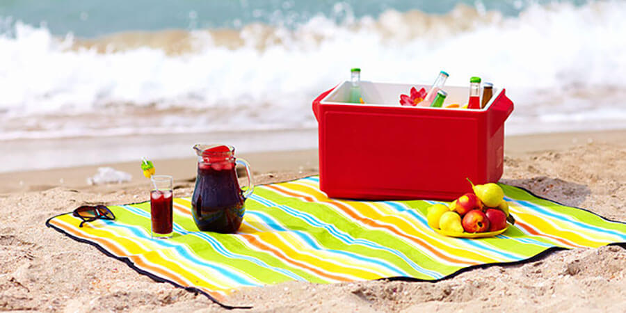 The Best Snacks To Pack For The Beach