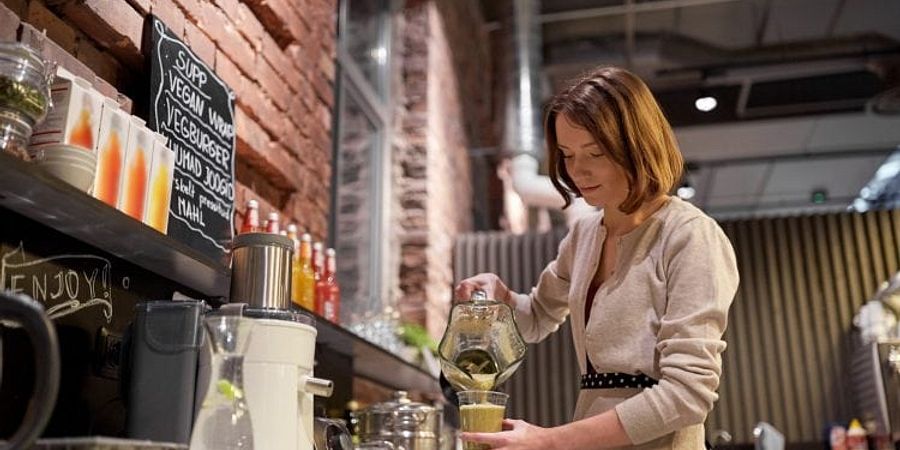 How to Choose the Best Commercial Blenders for Your Restaurant - Culinary  Depot