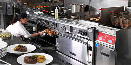 Garland 36ER33 Heavy-Duty Electric Range with 6 Open Burners and Standard  Oven - 208V, 1 Phase, 19.1 kW