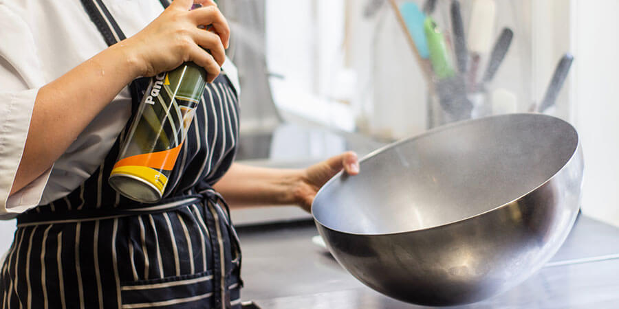 How to Clean a Commercial Kitchen Thoroughly