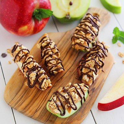 Chocolate-Peanut Butter Granola Apple Bites