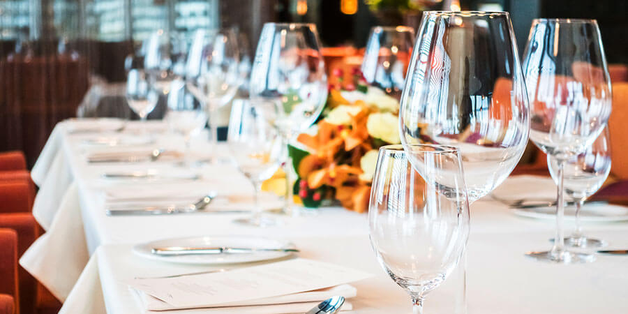 As Clear as Glass: The Pros and Cons of Glass Restaurant Dinnerware