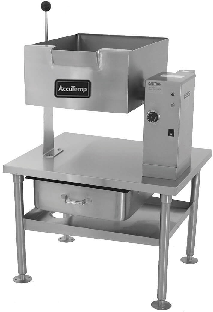 Vulcan VE40 40 Gallon Manual Tilt Braising Pan / Tilt Skillet - 16 kW, 240  Volts